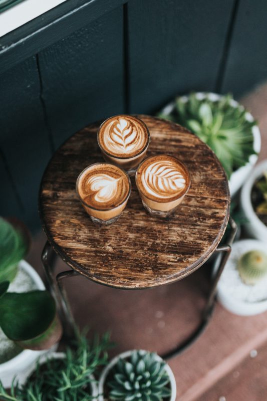 Frisch zubereiteter Cappuccino