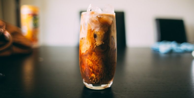Eiskaffee im Glas
